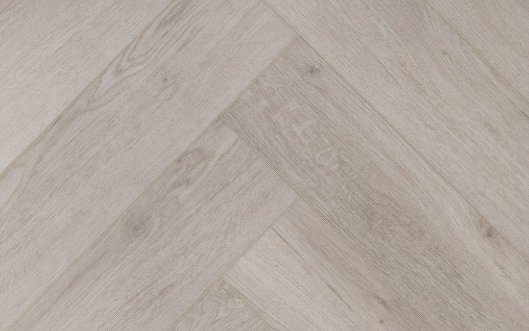 Faolinn Oak Herringbone